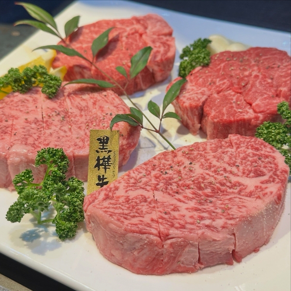 黒樺牛のリブロースの芯とシャトーブリアン